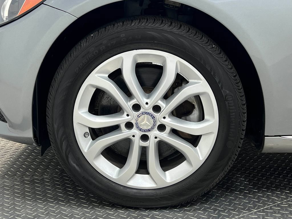 Used 2015 Mercedes-Benz C 300 4MATIC Sedan image 36
