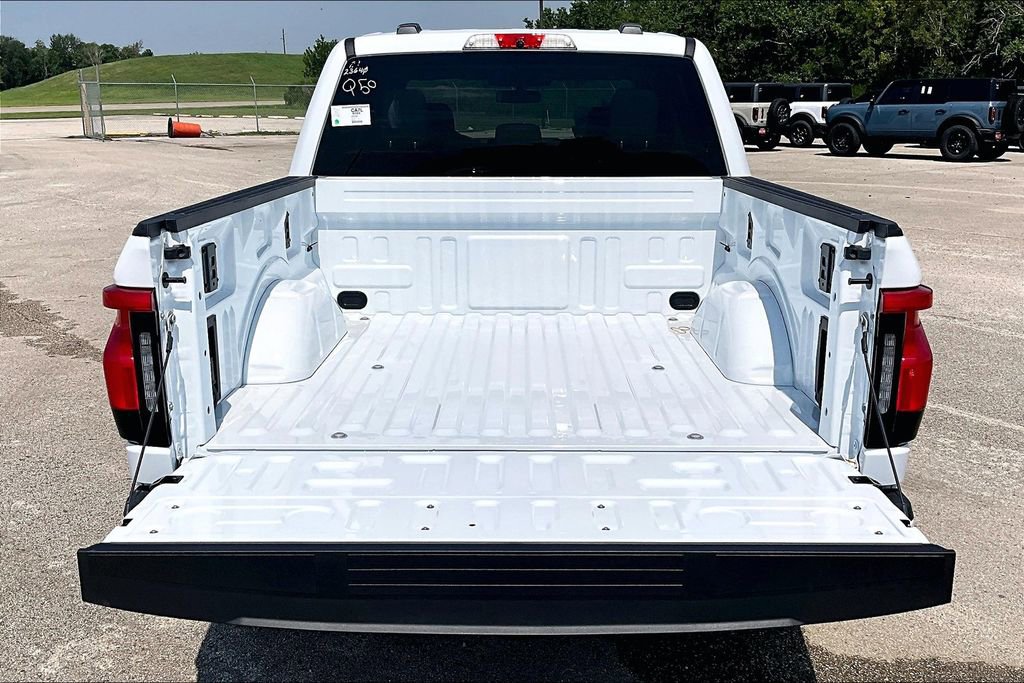 New 2025 Ford F150 Lightning Flash image 25