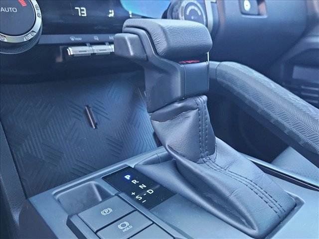 Used 2025 Toyota Tacoma TRD Sport RWD image 12
