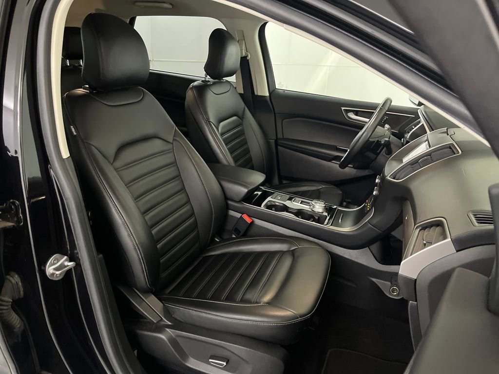 Used 2019 Ford Edge SEL w/ Equipment Group 201A AWD/4WD image 21