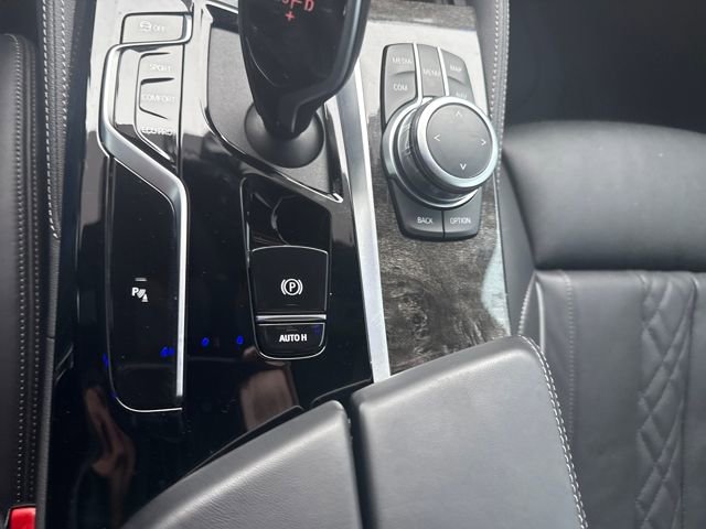 Used 2022 BMW 540i xDrive w/ Executive Package image 31