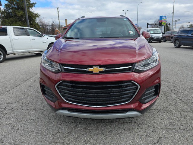 Used 2022 Chevrolet Trax LT w/ LT Convenience Package image 8