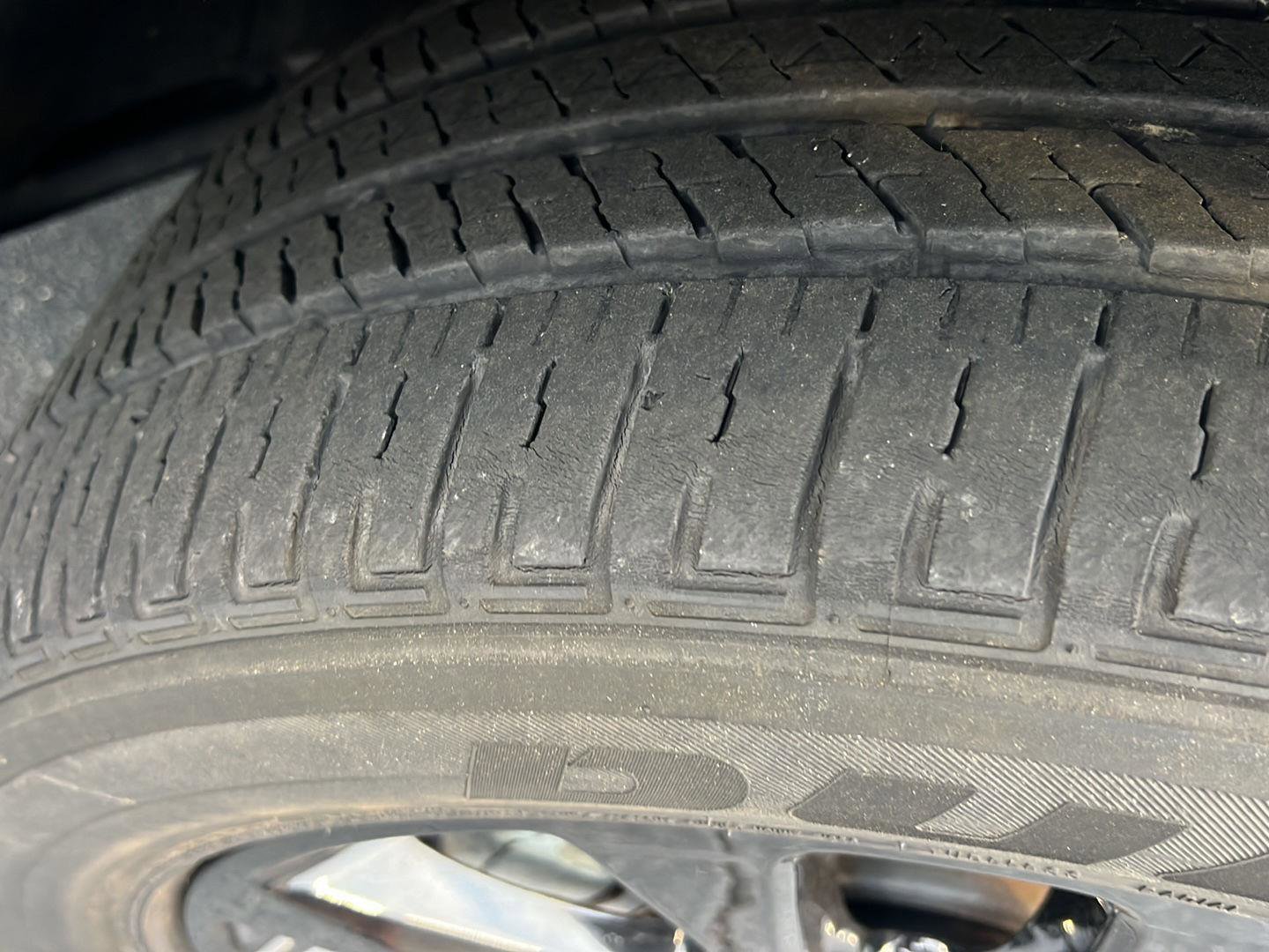 Used 2021 Jeep Grand Cherokee Laredo X image 43