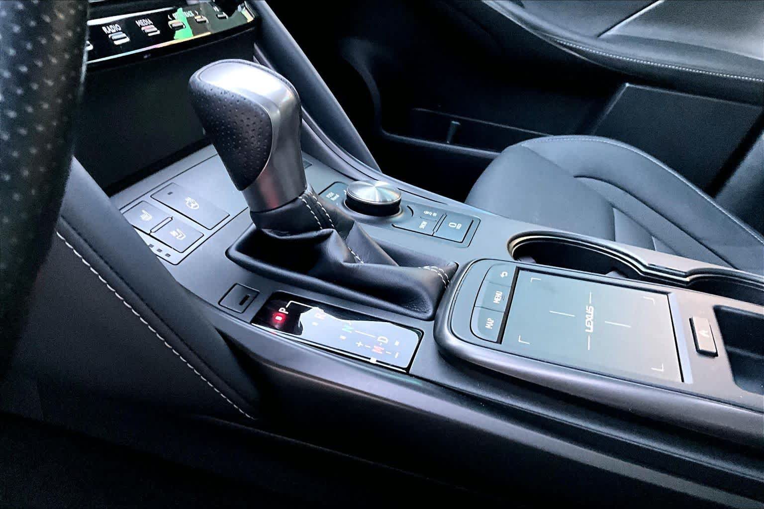 Used 2021 Lexus IS 350 F Sport w/ Navigation Package RWD image 17
