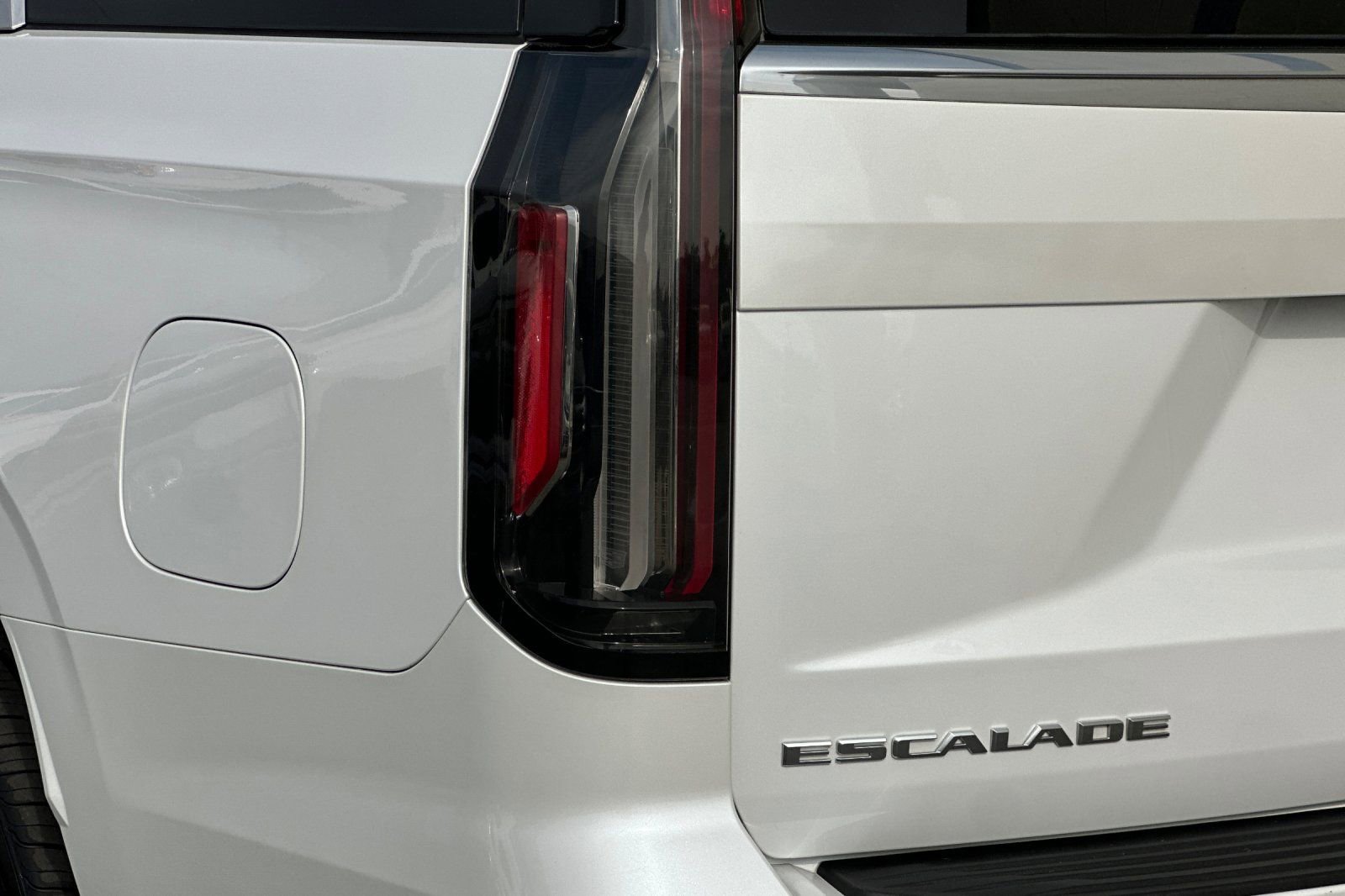 Certified 2023 Cadillac Escalade Premium Luxury w/ Performance Package image 39