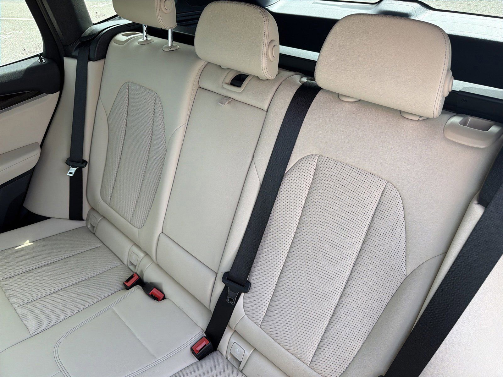 Certified 2024 BMW X3 xDrive30i w/ Premium Package w/ZPA AWD/4WD image 18