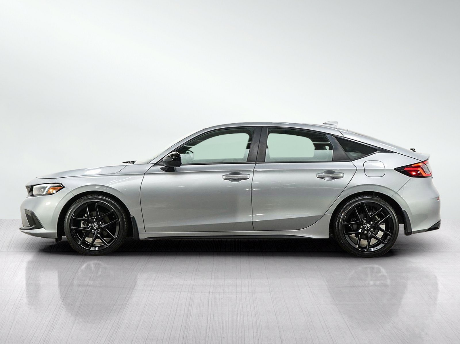 Used 2023 Honda Civic Sport image 2