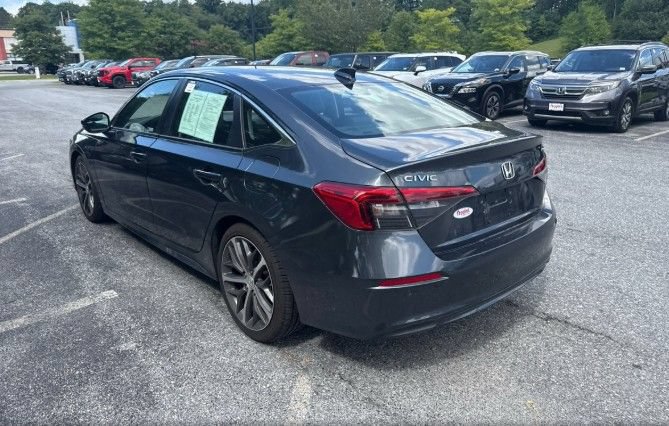 Used 2023 Honda Civic Touring image 9