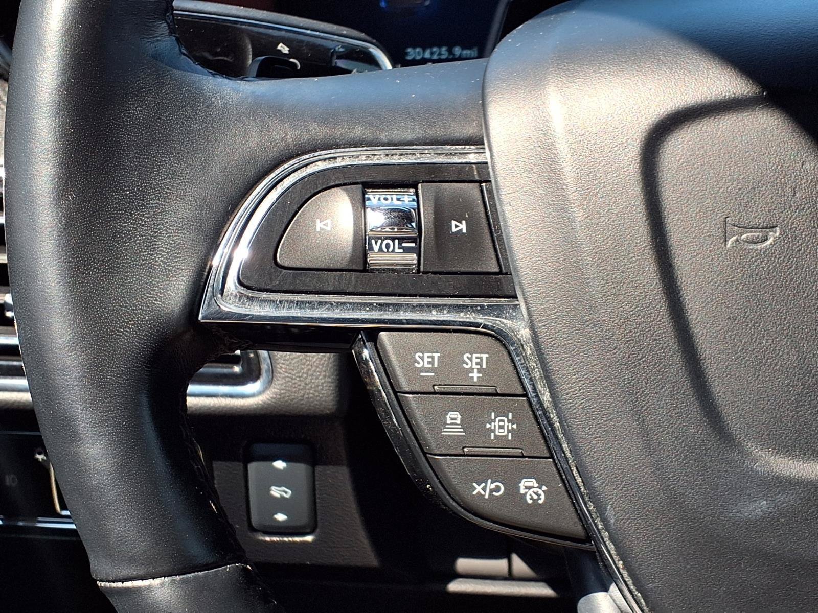 Used 2024 Lincoln Navigator Premiere AWD/4WD image 15