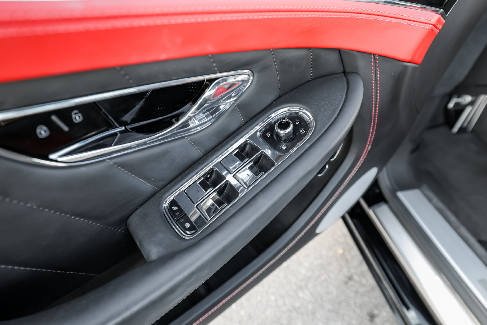 Certified 2024 Bentley Continental GT AWD/4WD image 25