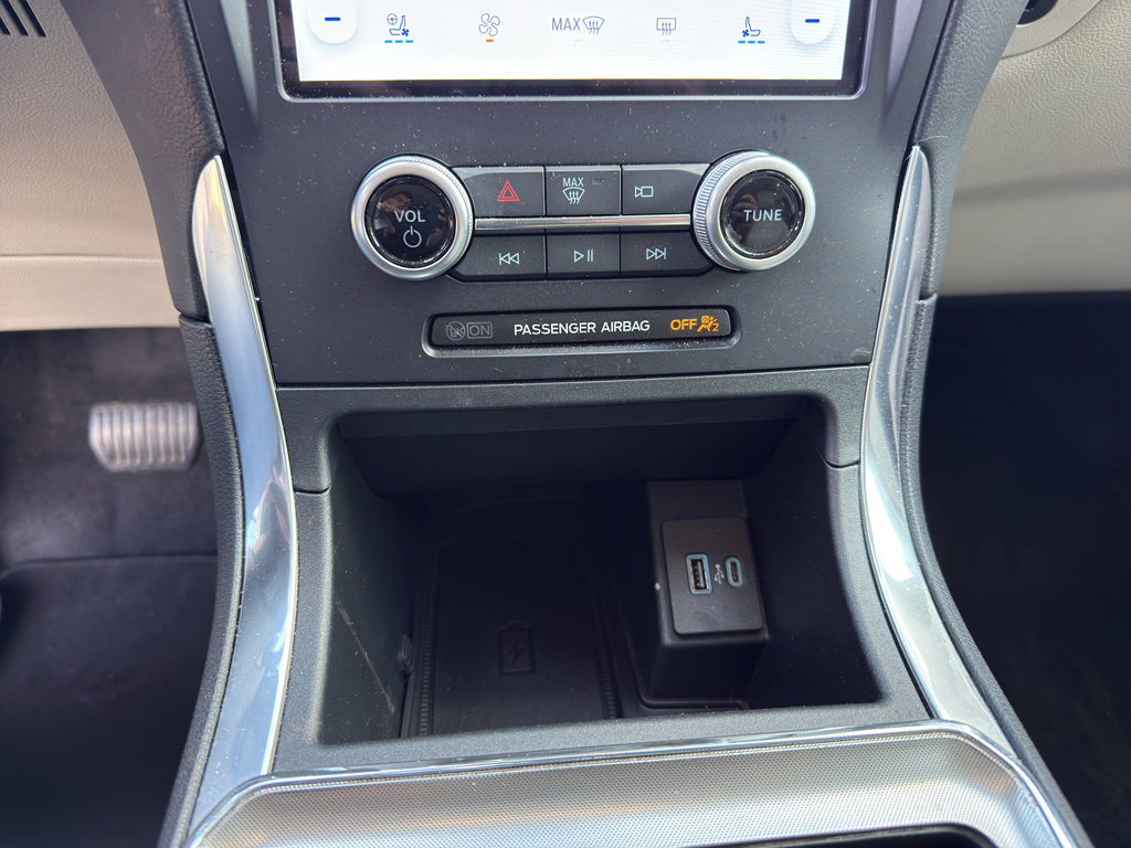 Used 2024 Ford Edge Titanium w/ Equipment Group 301A AWD/4WD image 24