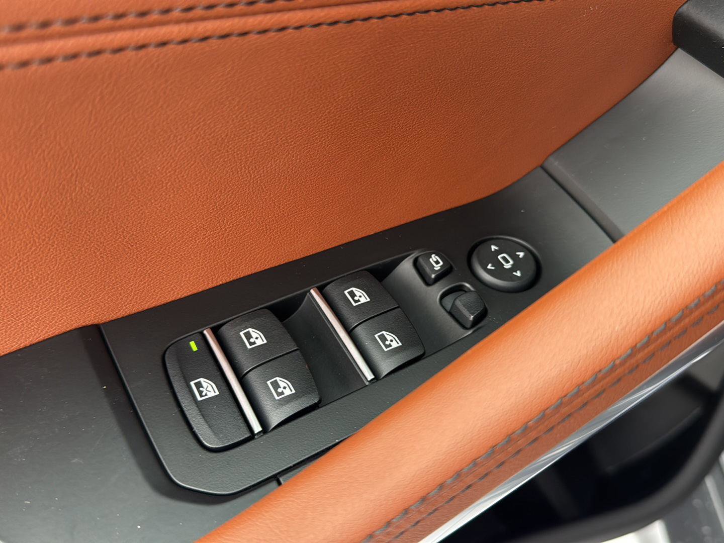 New 2026 BMW X6 xDrive40i w/ Executive Package image 29