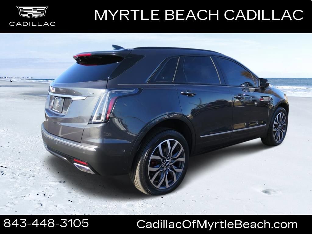 Used 2023 Cadillac XT5 Sportv w/ Technology Package image 3