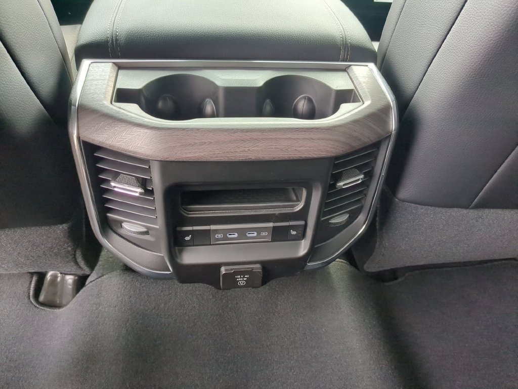 New 2026 RAM 2500 Laramie w/ Night Edition AWD/4WD image 32