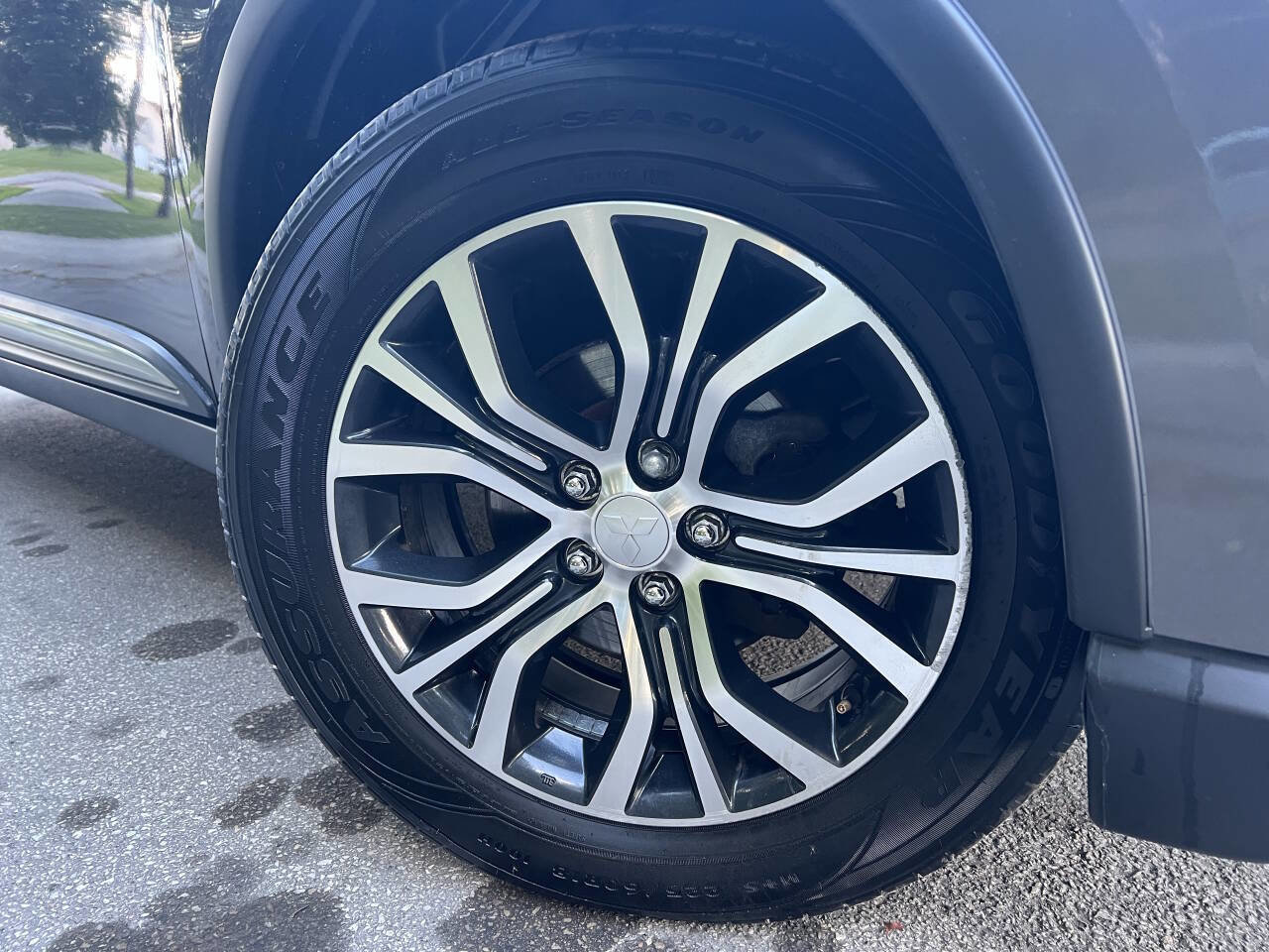 Used 2018 Mitsubishi Outlander ES image 31