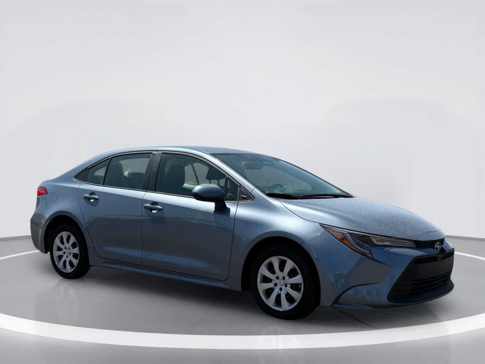 Used 2026 Toyota Corolla LE w/ Carpet Mat Package (TMS) FWD image 6