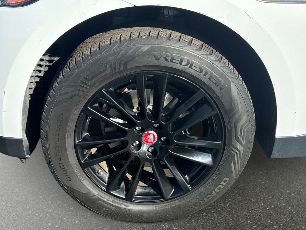 Used 2019 Jaguar F-PACE Prestige image 10