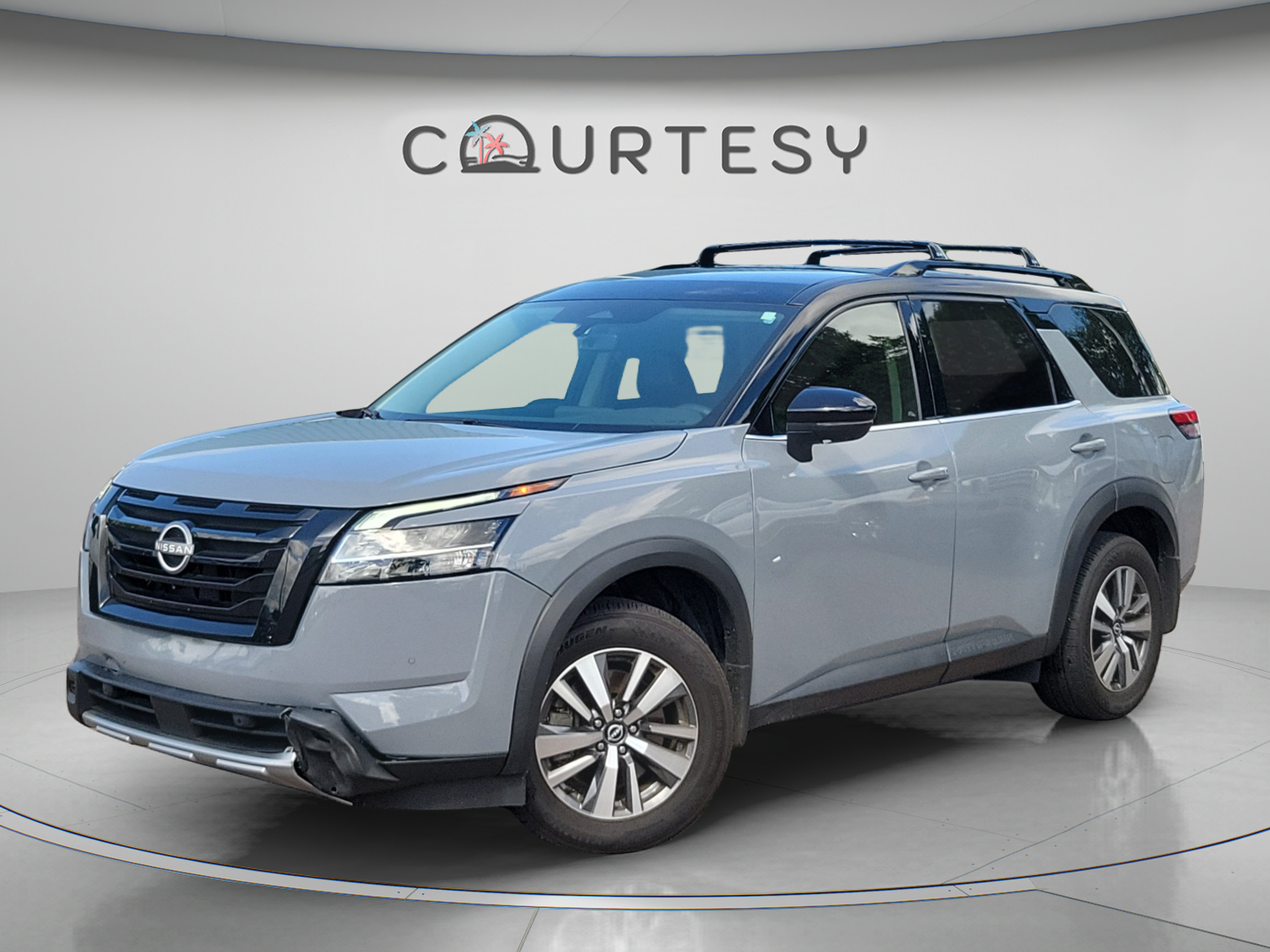 Used 2024 Nissan Pathfinder SL w/ Black Appearance Package