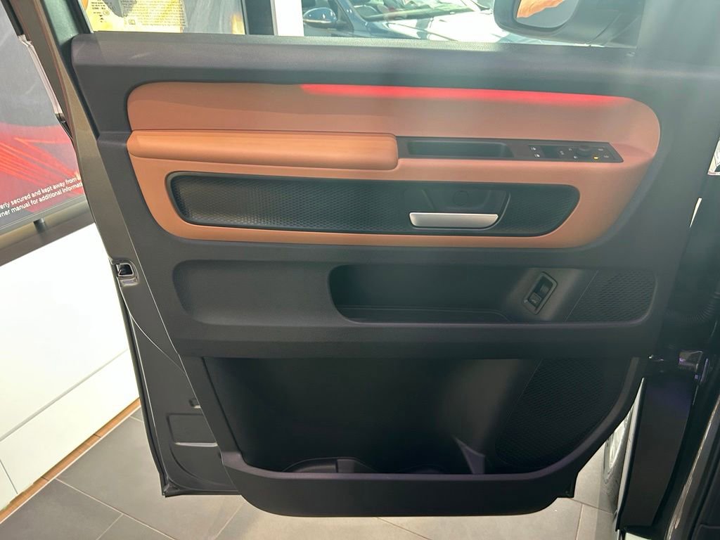 New 2025 Volkswagen ID. Buzz Pro S Plus AWD/4WD image 43
