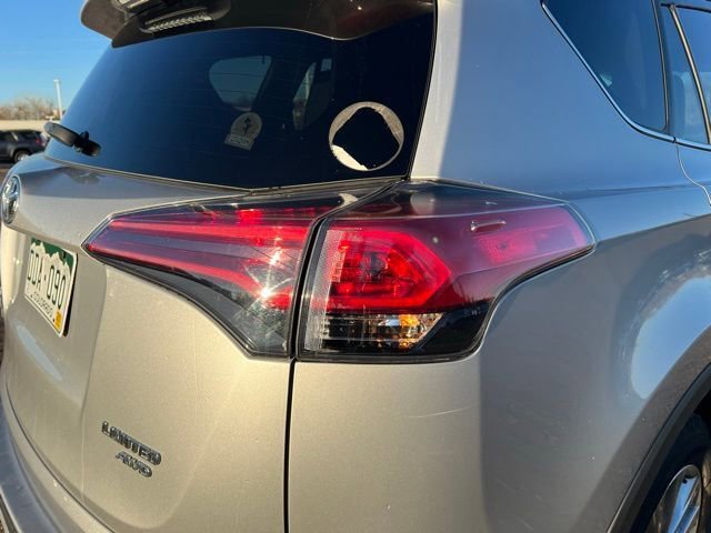 Used 2017 Toyota RAV4 Limited image 8