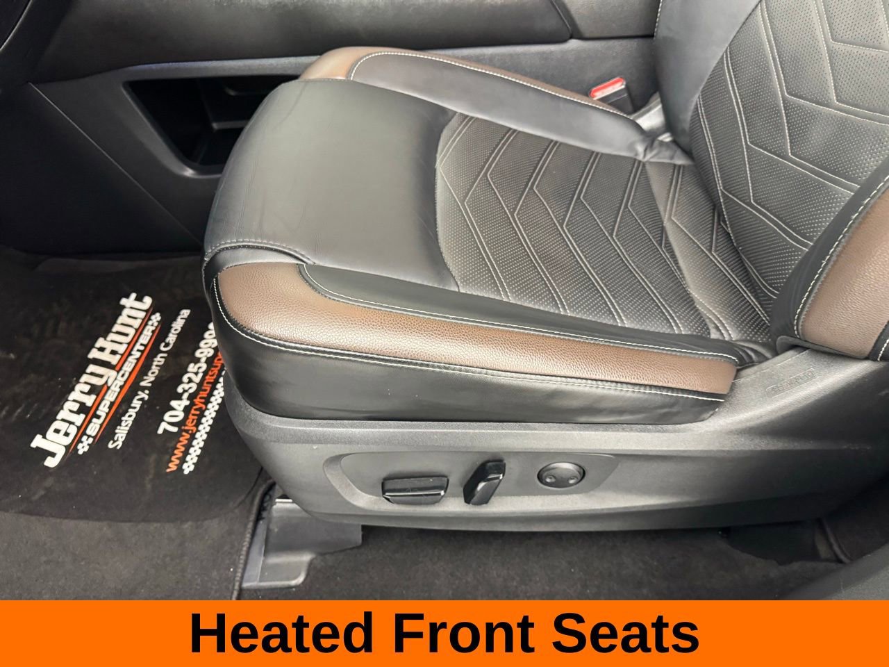 Used 2023 Nissan Pathfinder Platinum w/ Cargo Package image 14