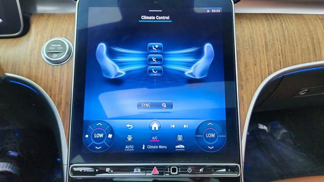 Used 2023 Mercedes-Benz C 300 Sedan image 45