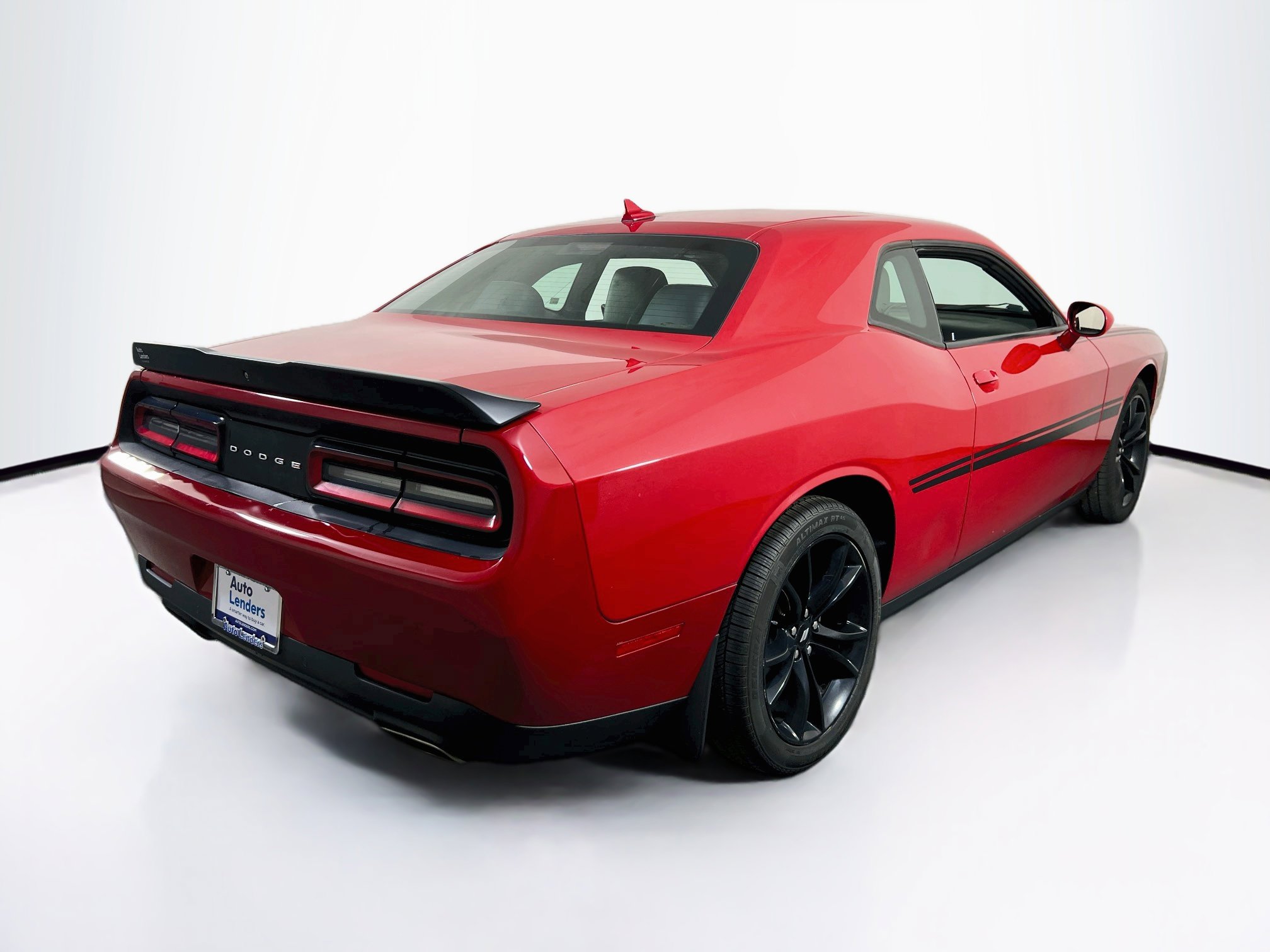 Used 2018 Dodge Challenger SXT Plus image 5
