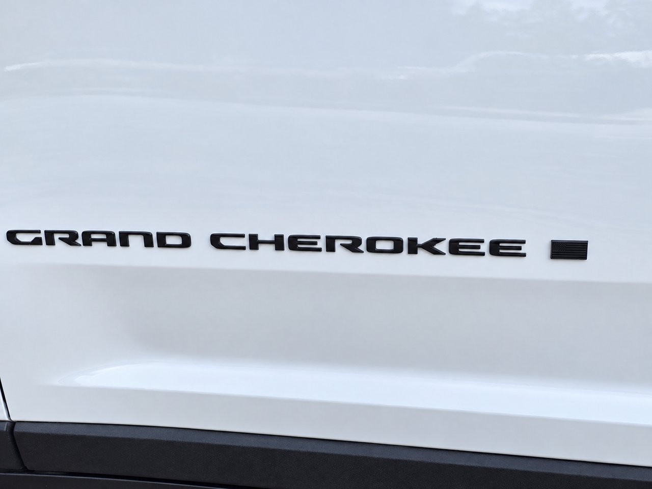 Used 2024 Jeep Grand Cherokee L Limited w/ Luxury Tech Group II AWD/4WD image 9