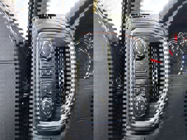 Used 2020 Chevrolet Silverado 1500 LT image 25