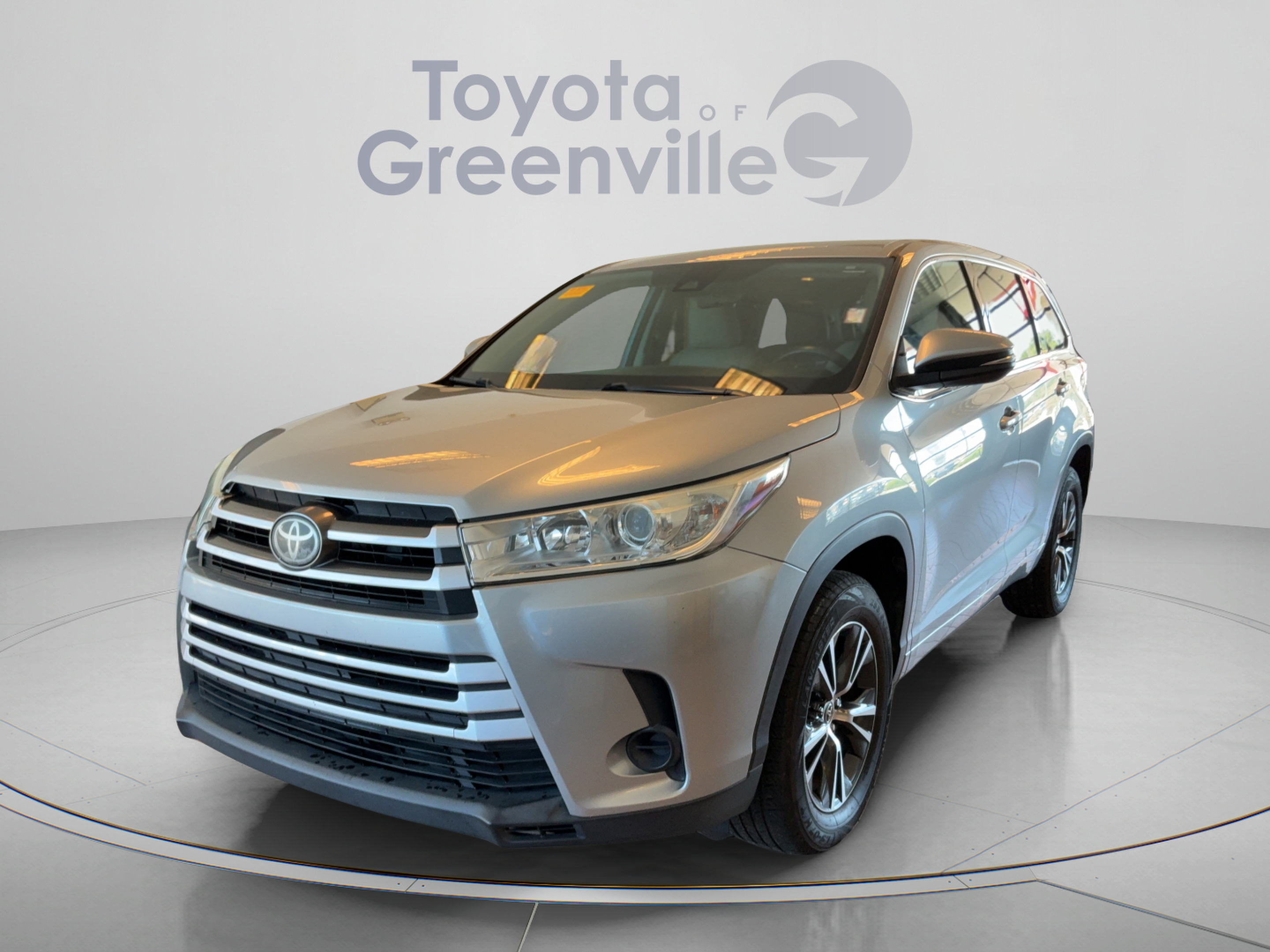 Used 2017 Toyota Highlander LE