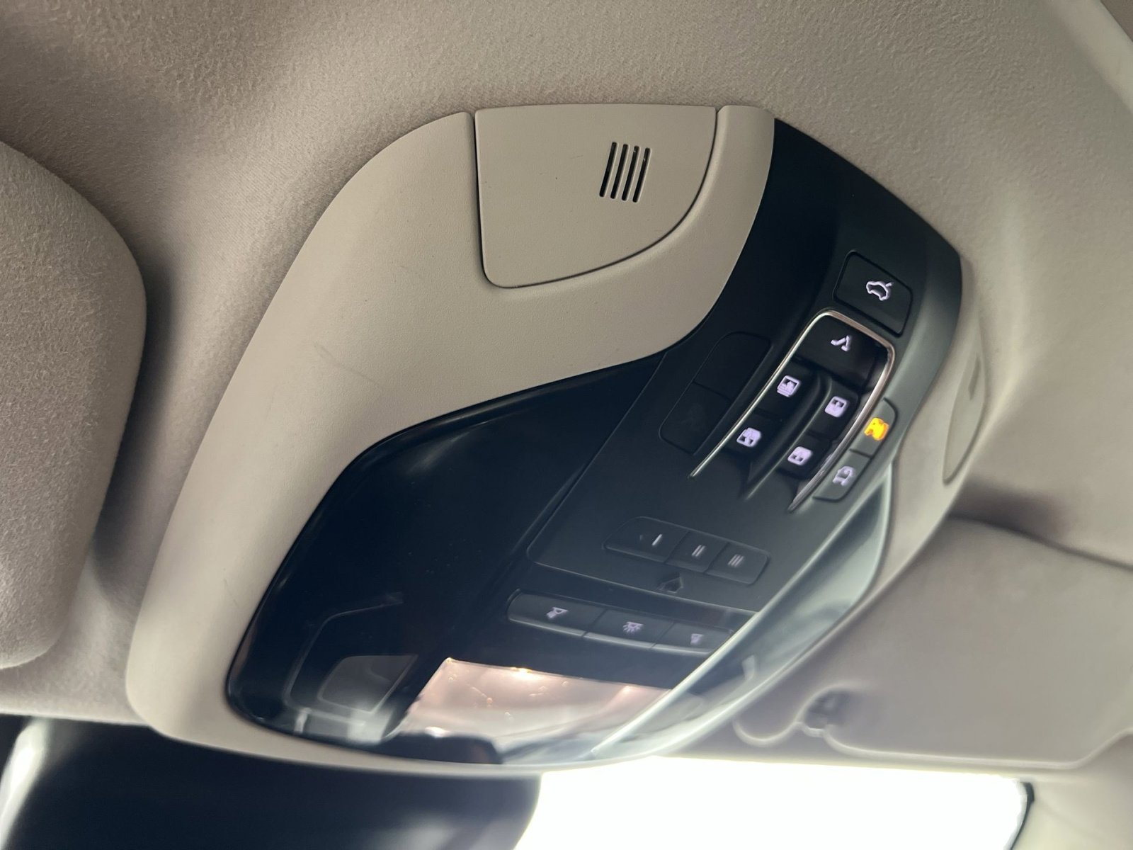 Used 2019 Maserati Levante image 35