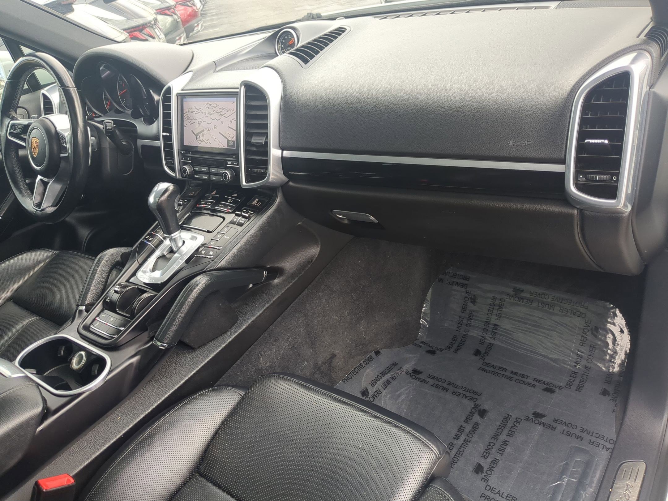 Used 2017 Porsche Cayenne Platinum Edition image 33