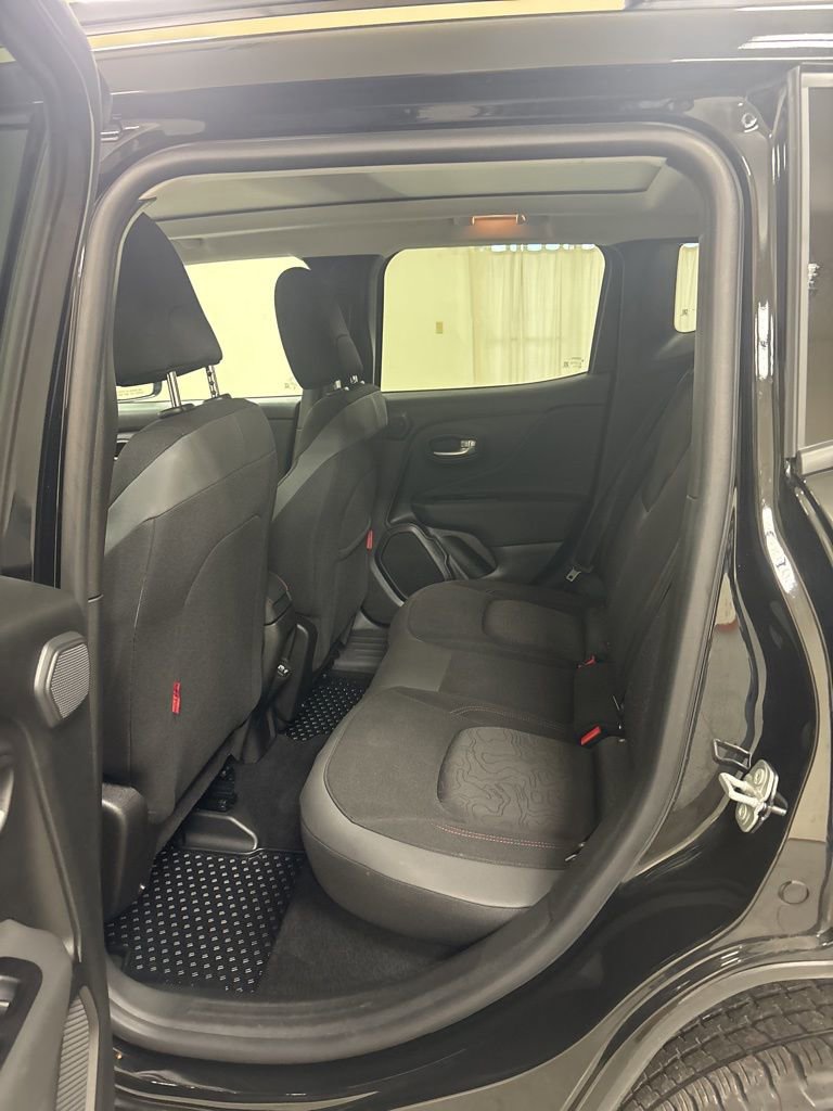 Used 2023 Jeep Renegade Trailhawk w/ Sun/Sound Group image 21