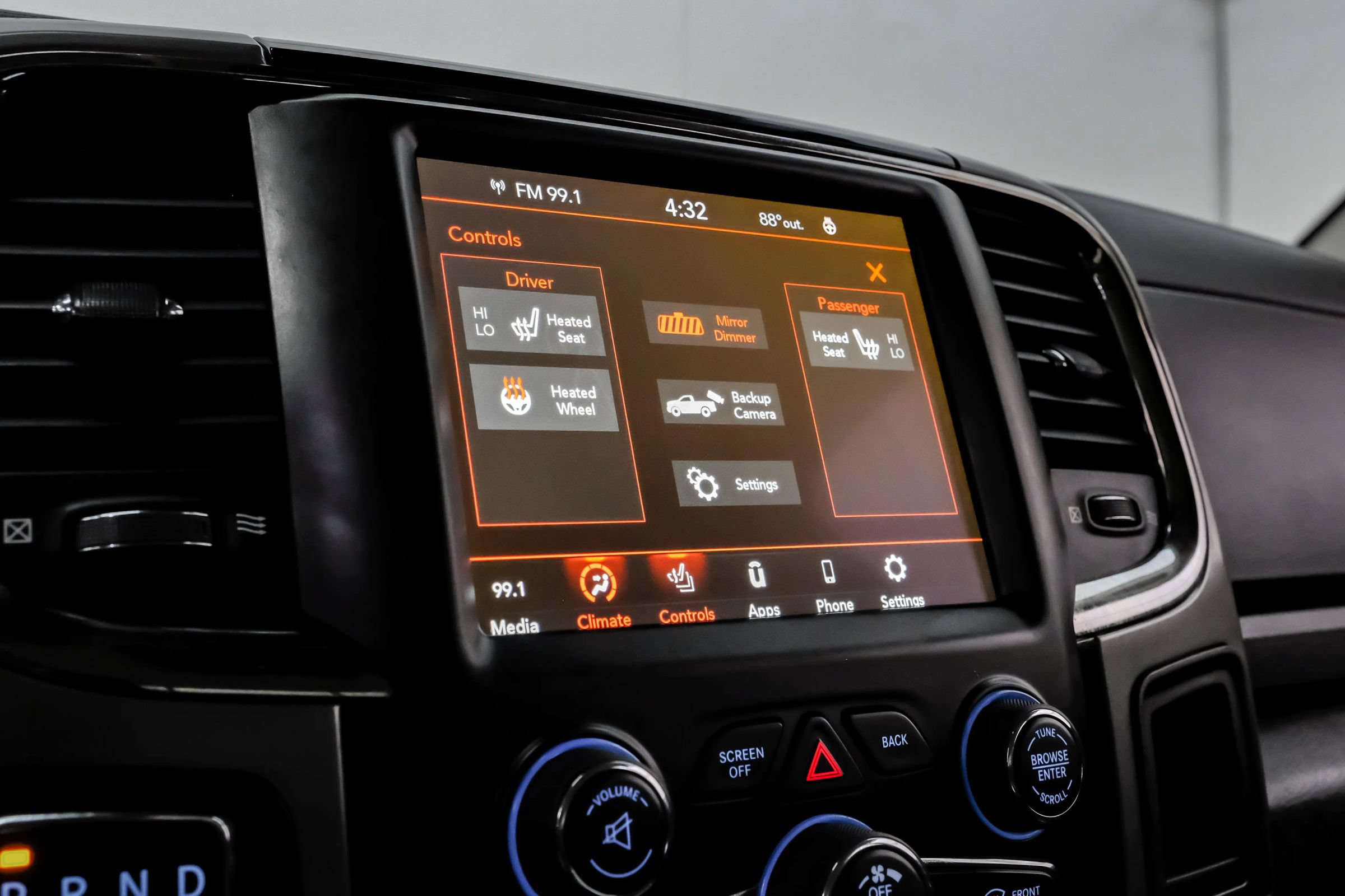 Used 2018 RAM 1500 Sport w/ Quick Order Package 26Q Night AWD/4WD image 35