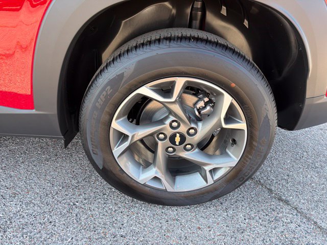 New 2026 Chevrolet Trax LT w/ Sunroof Package FWD image 14