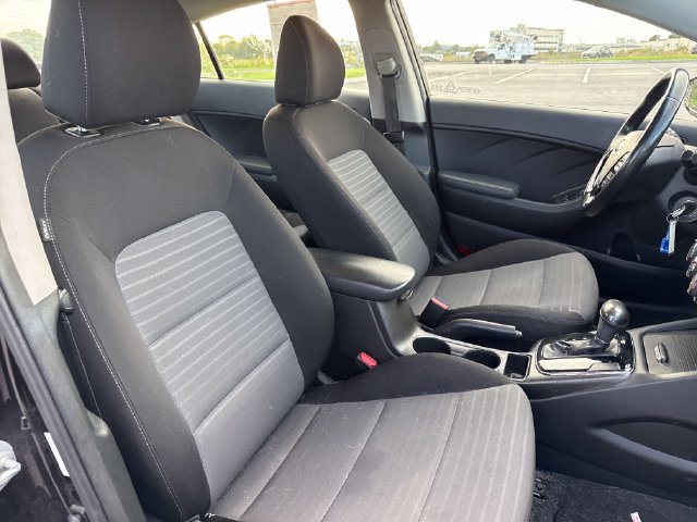 Used 2018 Kia Forte S FWD image 13