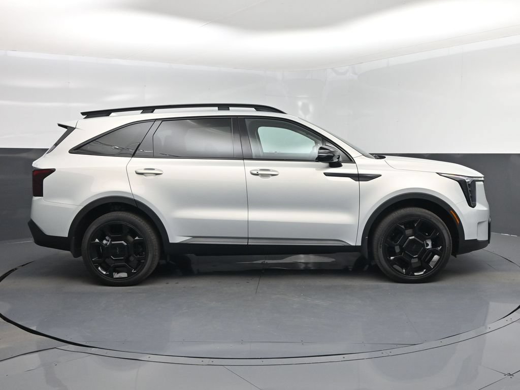 Certified 2026 Kia Sorento X-Line EX AWD/4WD image 2