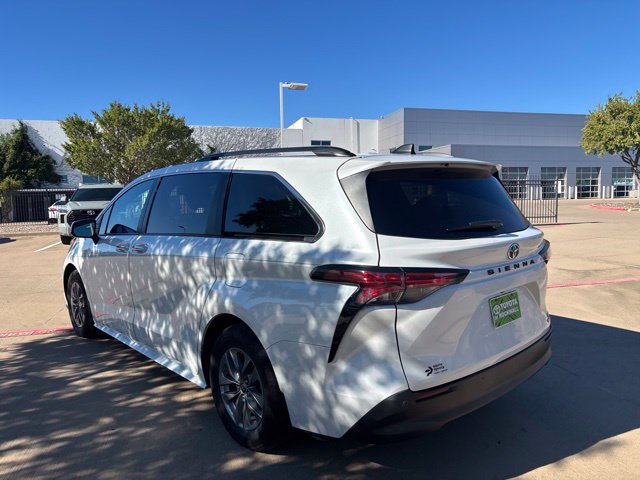 Used 2022 Toyota Sienna XLE FWD image 7
