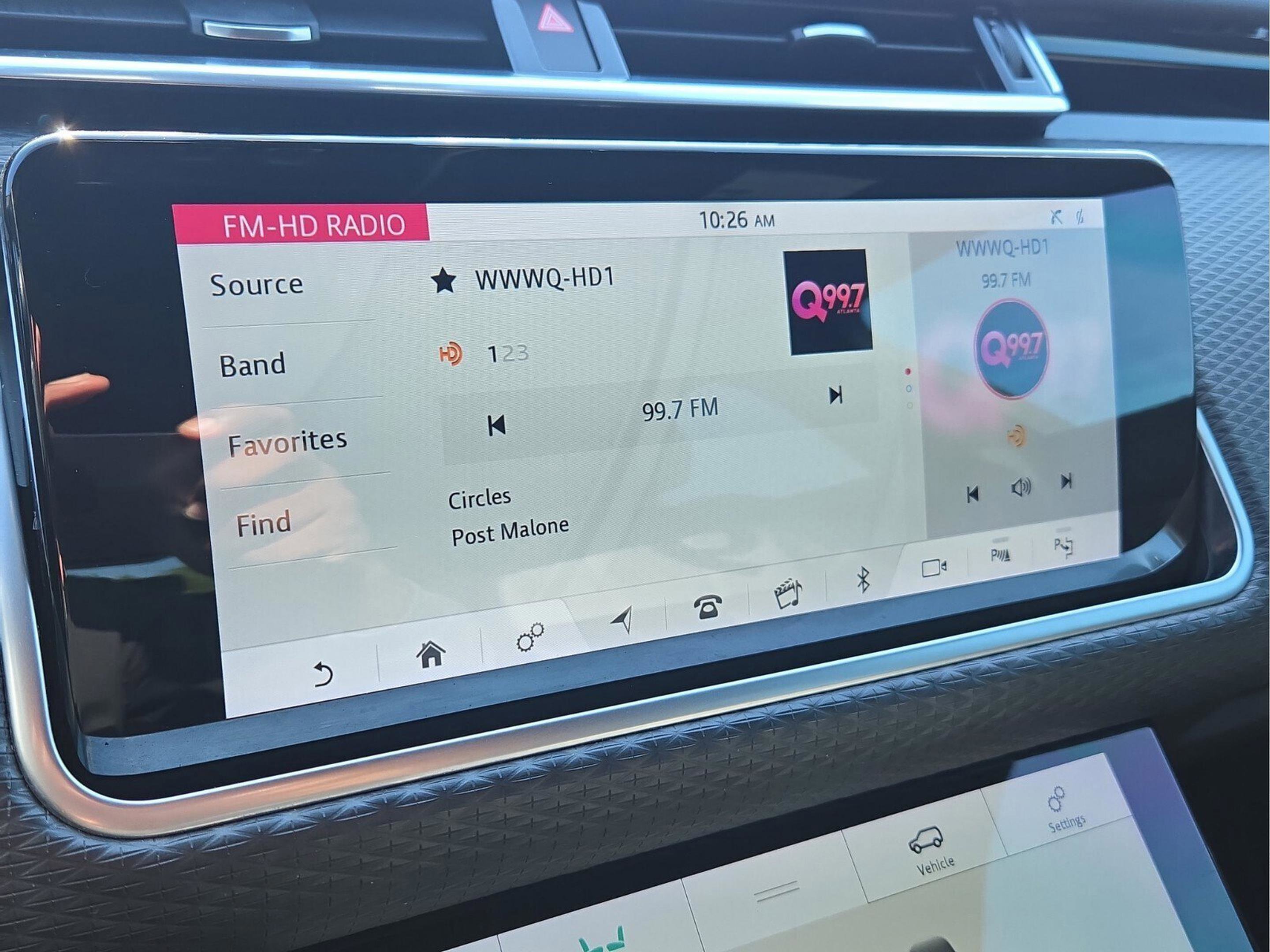 Used 2019 Land Rover Range Rover Velar R-Dynamic SE image 15