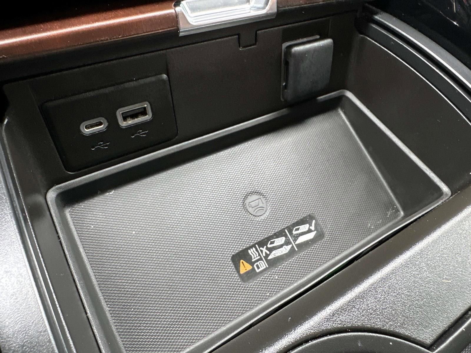 Used 2023 GMC Yukon XL Denali Ultimate image 21