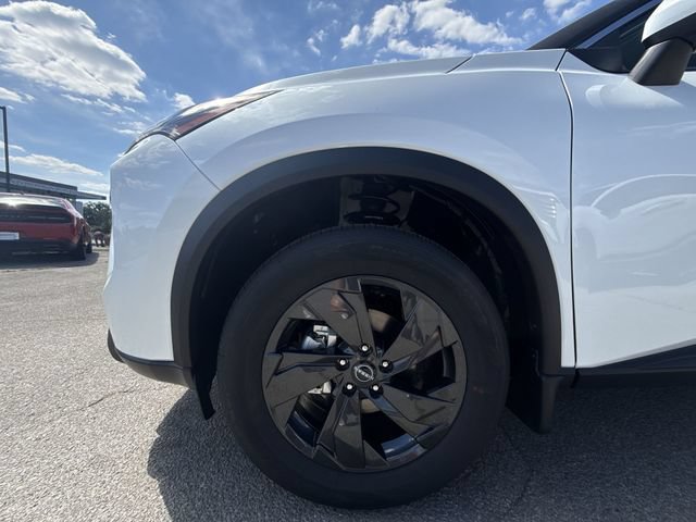 New 2026 Nissan Rogue SV w/ Cold Weather Package AWD/4WD image 10