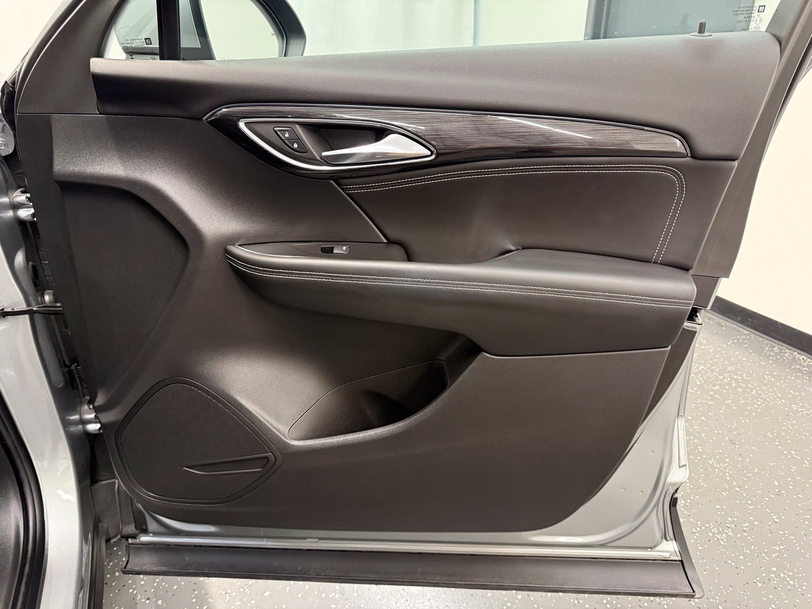 Used 2023 Buick Envision Preferred AWD/4WD image 7