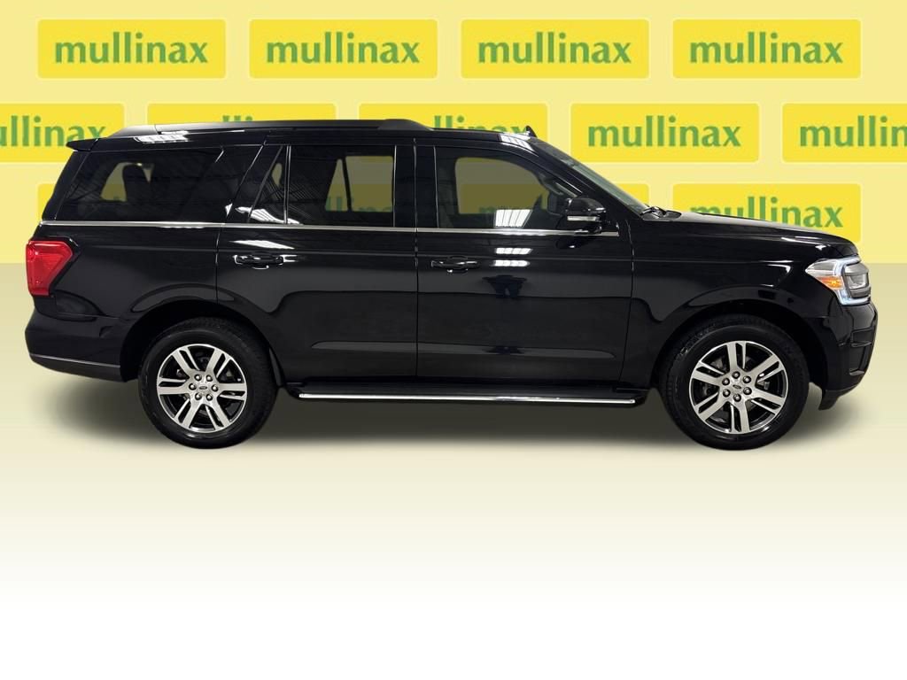 Used 2023 Ford Expedition XLT image 22