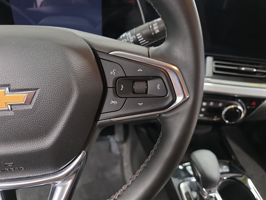 Used 2024 Chevrolet Trax LT w/ Driver Confidence Package image 18