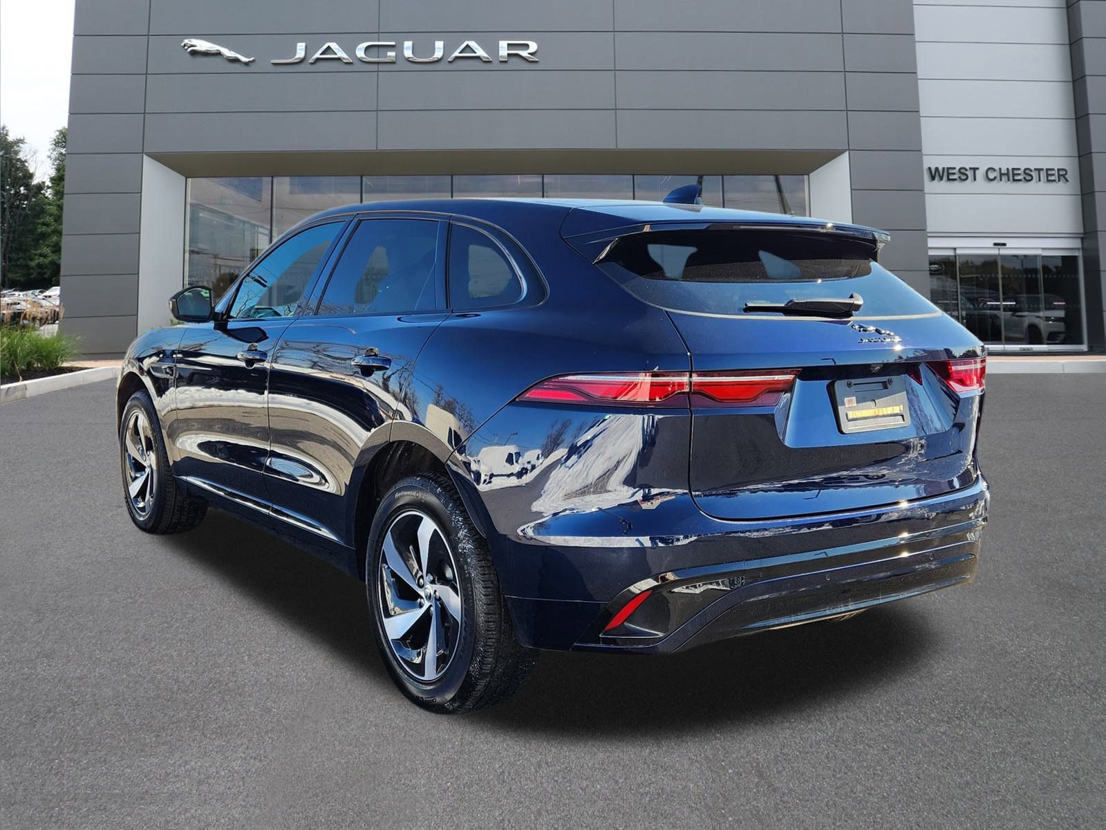Certified 2025 Jaguar F-PACE R-Dynamic S image 3