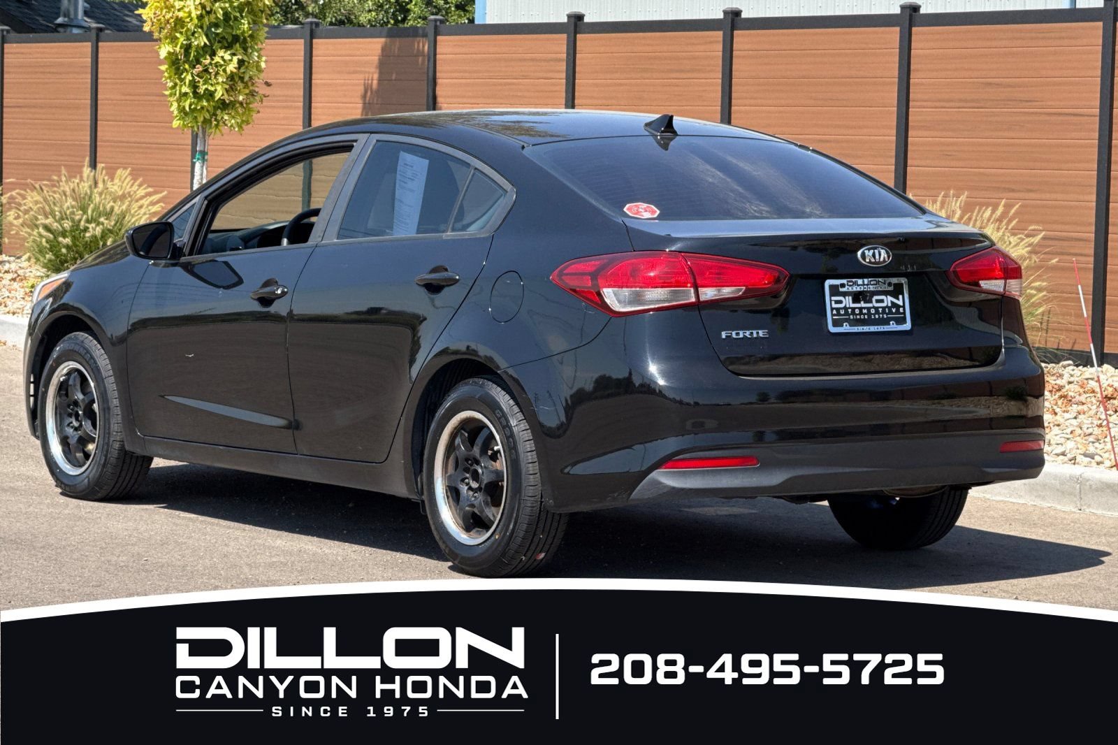 Used 2017 Kia Forte LX FWD image 6
