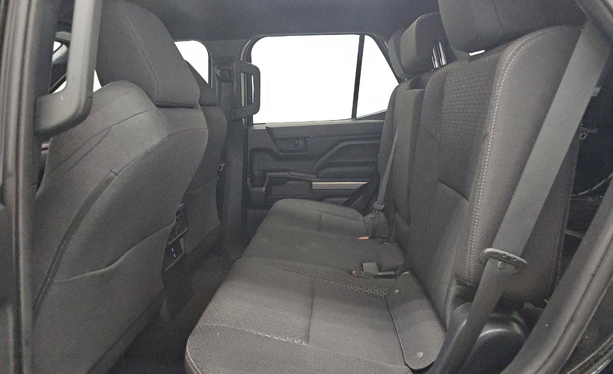 Used 2025 Toyota 4Runner SR5 AWD/4WD image 8