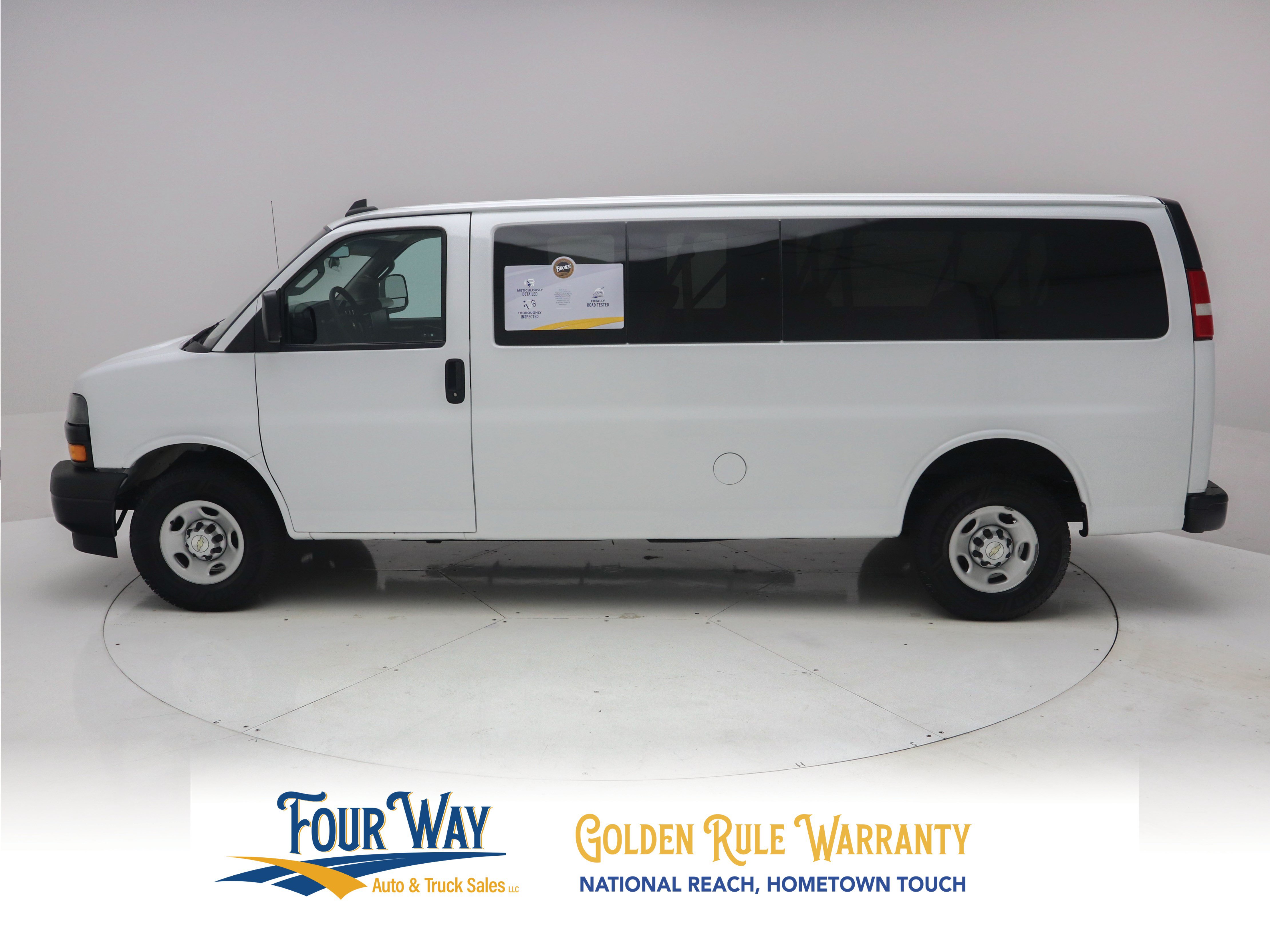 Used 2023 Chevrolet Express 3500 LS RWD image 7