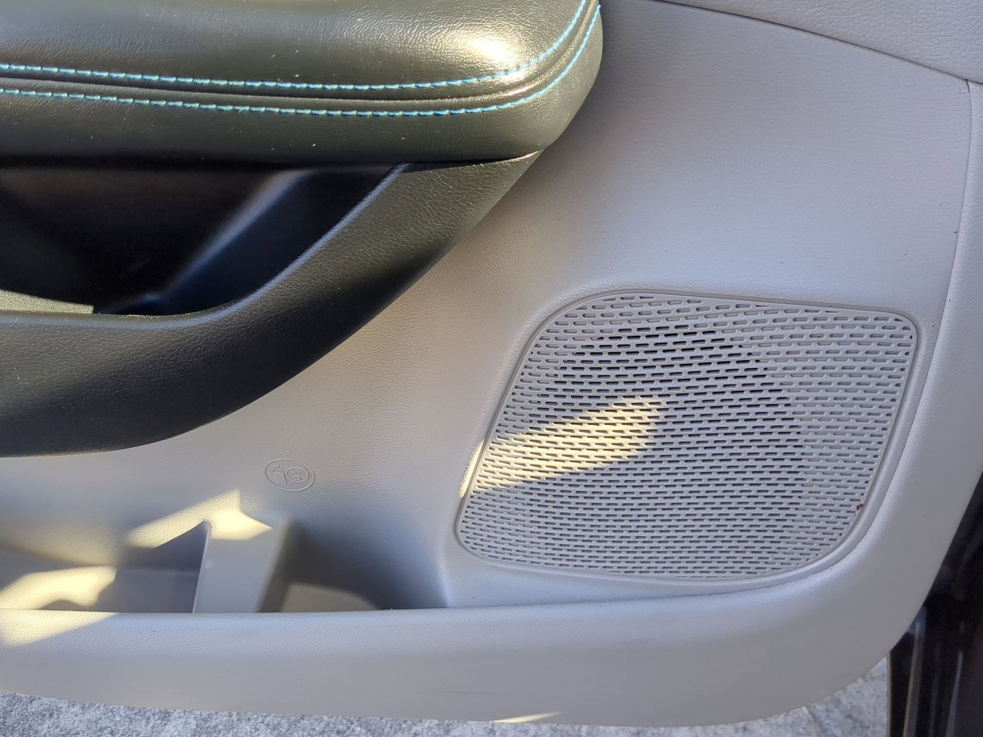 Used 2021 Chrysler Pacifica Touring-L image 14