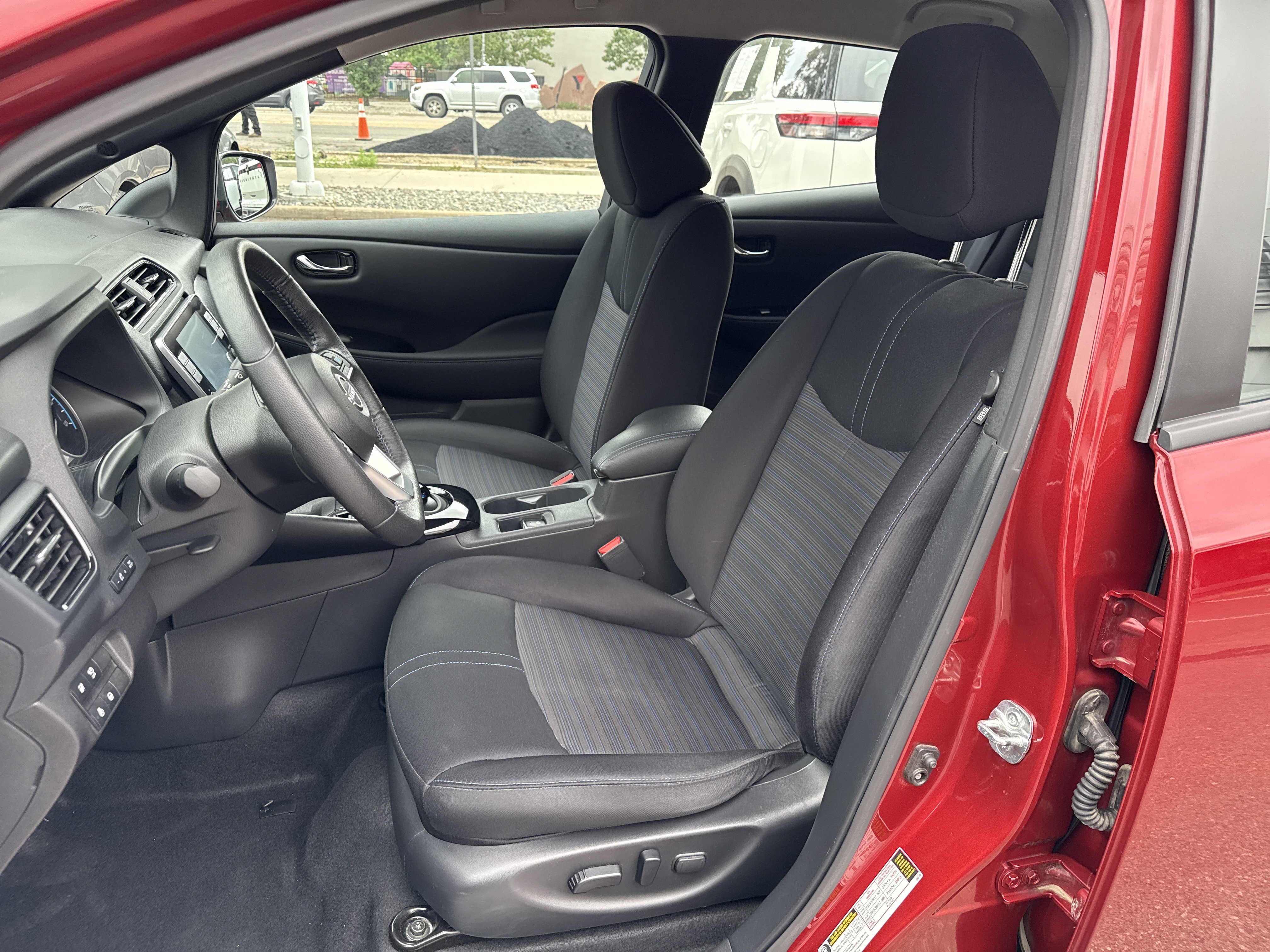 Used 2024 Nissan Leaf SV Plus FWD image 18
